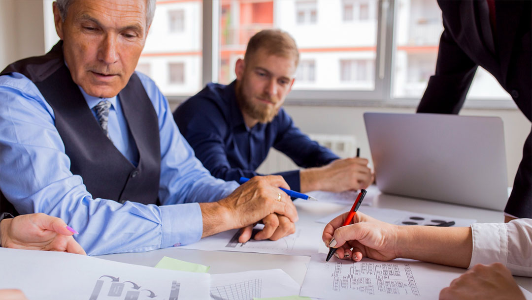 Como as informações da obra chegam aos responsáveis